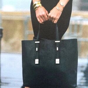 India Hicks Classic Solitaire Tote Bag